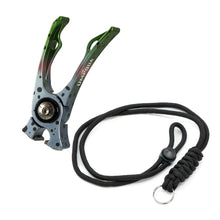 Load image into Gallery viewer, Umpqua- RiverRun Nipper w/ Lanyard