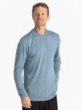 Load image into Gallery viewer, Free Fly- M L/S Bamboo Lightweight Tee