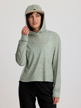 Load image into Gallery viewer, Free Fly- W L/S Elevate Lightweight Hoodie